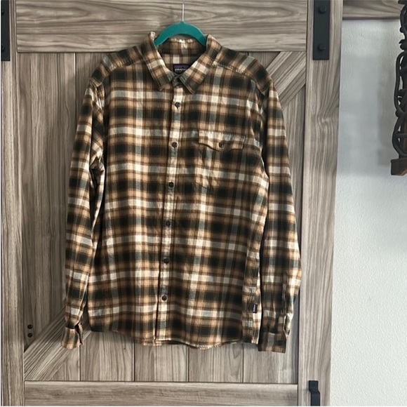 Patagonia Other - Patagonia Brown Tan Casual Button Down Shirt Men’s Size XL